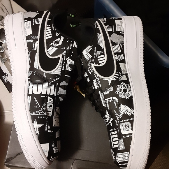 Nike Air Force 1 Worldwide - Picture 3 of 4